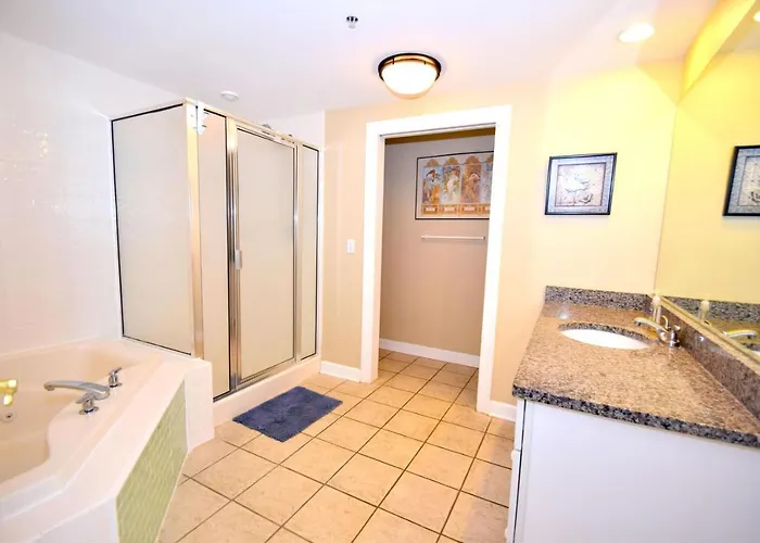 Ocean's Edge 403 Apartment